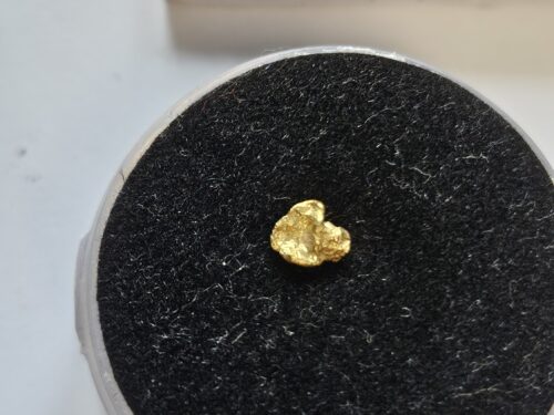 20260326_114736 Schweizer Goldnugget 0.13 Gramm Region Disentis