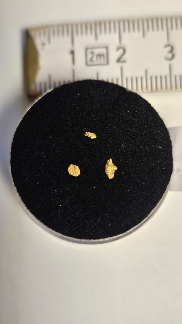 3 kleine Goldnugget/Flitter aus dem Wallis 0.06g