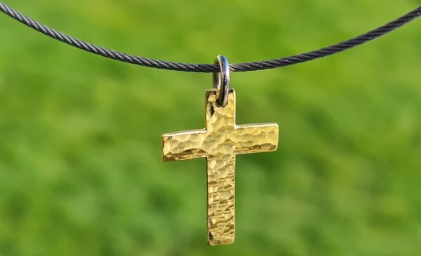 Christus-Kreuz-aus-Schweizer-Naturgold_2 Christus-Kreuz aus Schweizer Naturgold geschmiedet