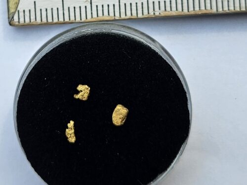 Schweizer-Goldnuggets-0.14-Disentis Kleine Schweizer Goldnuggets 0.14 Gramm Region Disentis (Beispielbild)
